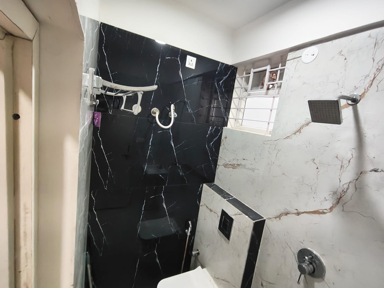 Velora Coliving Pg thumbnail 7