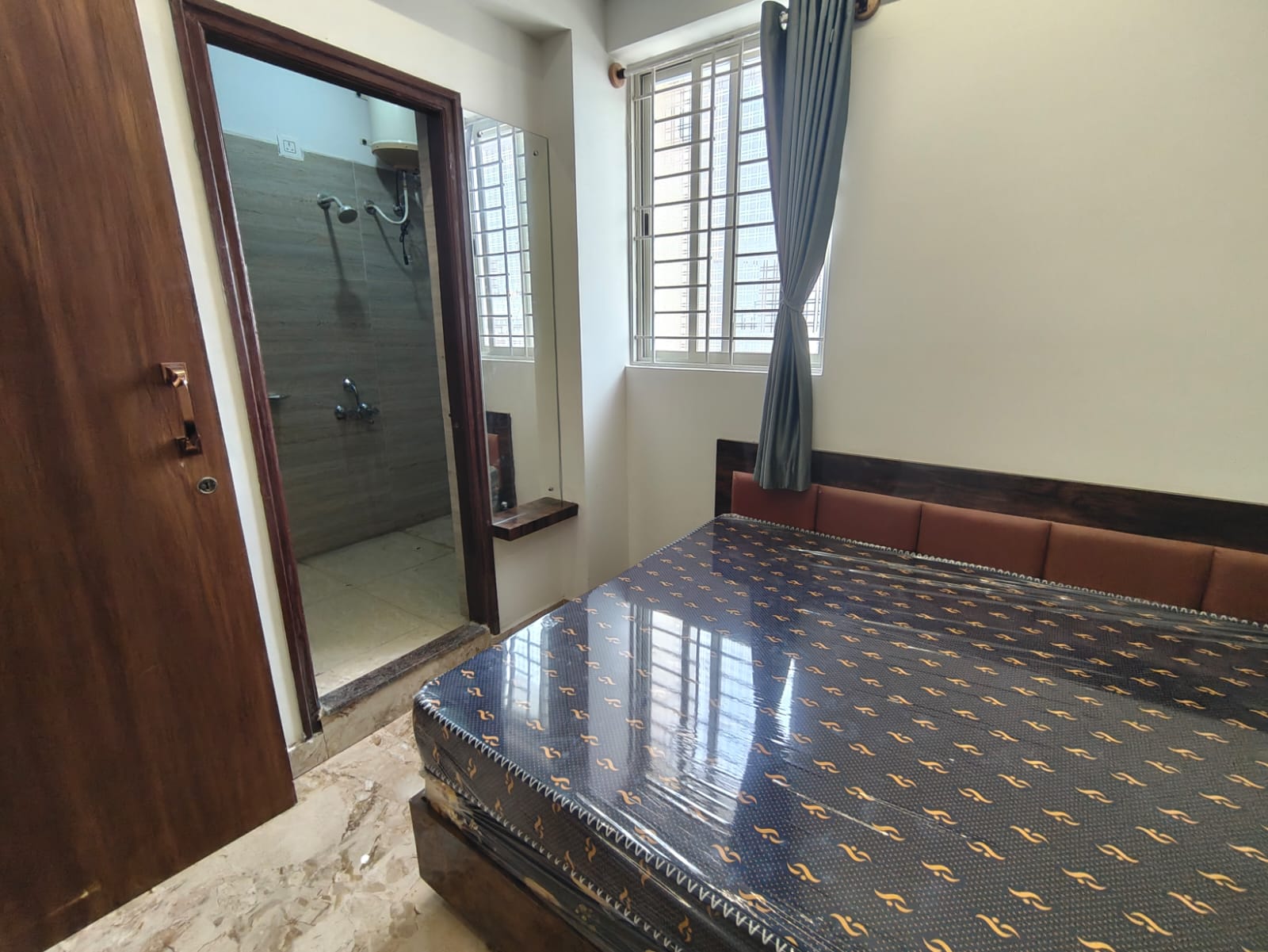 White Marble Homes thumbnail 12