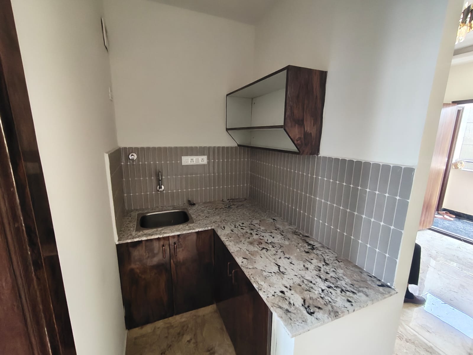 White Marble Homes thumbnail 7