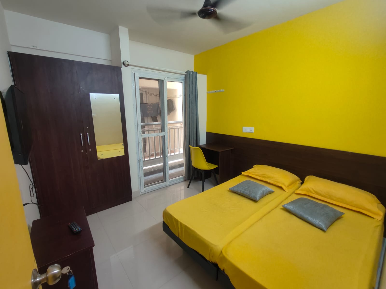 Snugin Coliving room in Bellandur Bangalore with premium furnishings and clean interiors — PG photo 1 of 8 Snugin Coliving room in Bellandur Bangalore with premium furnishings and clean interiors — PG photo 1 of 8