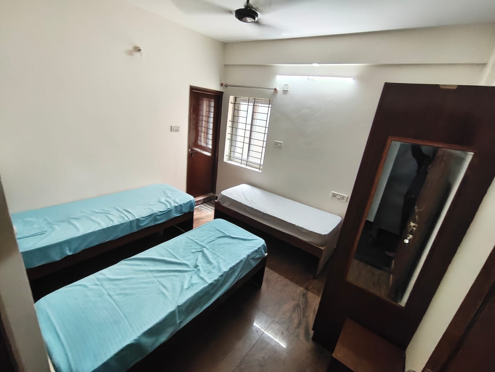 Indoor Coliving Pg thumbnail 13