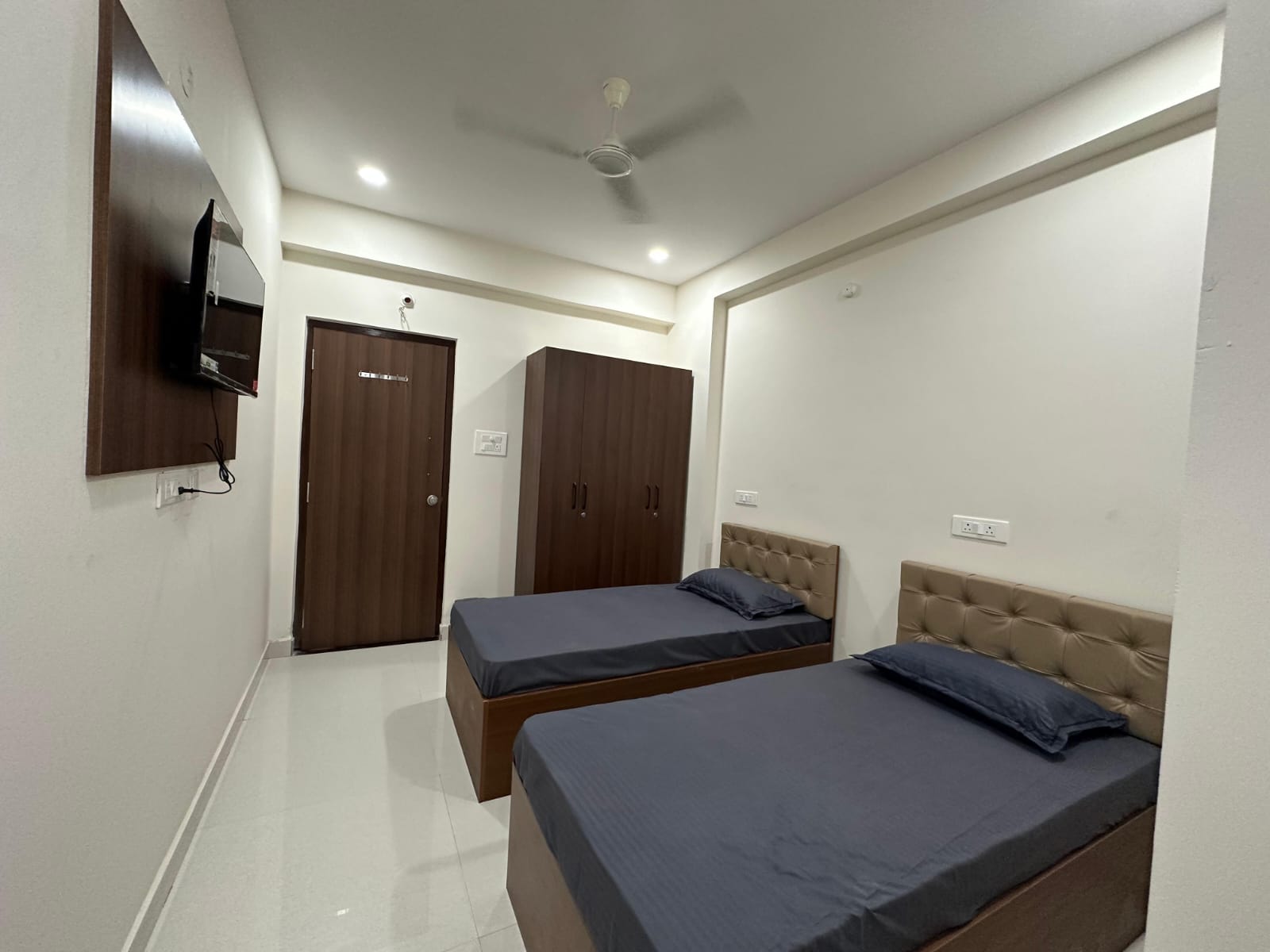 Karan Luxury Co-living thumbnail 16