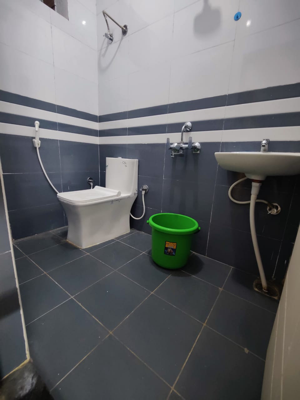Raja's Gents And Coliving Pg thumbnail 11