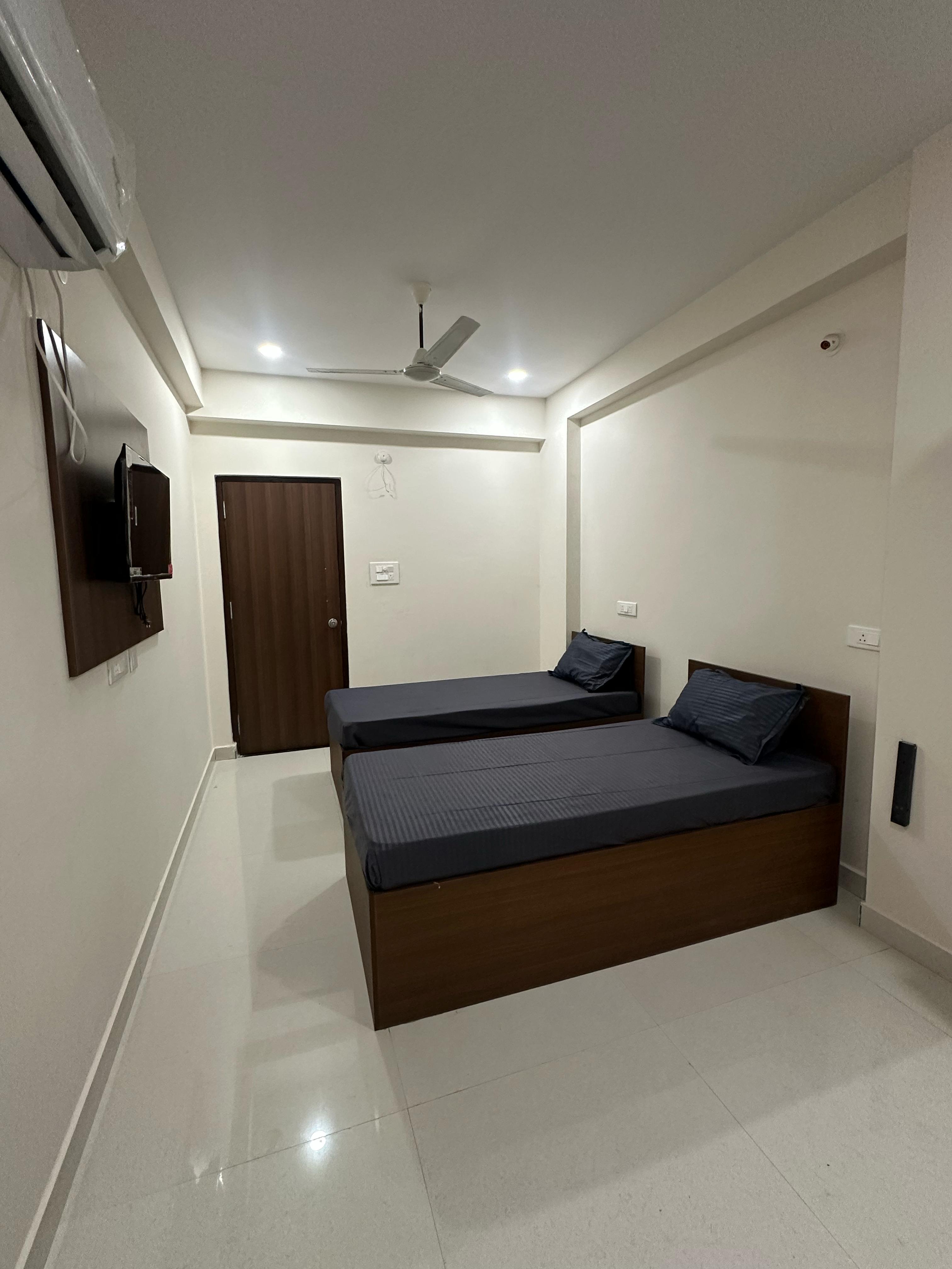 Karan Luxury Co-living thumbnail 3