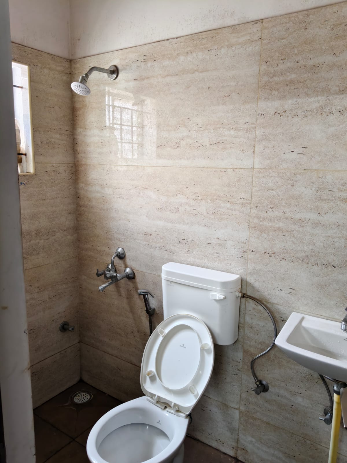 Sri Venkateshwara Coliving Pg thumbnail 5