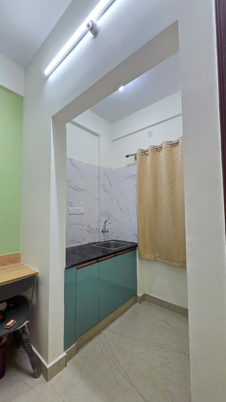Eden Premium Studio Rooms And Eden Premium Coliving Pg thumbnail 2