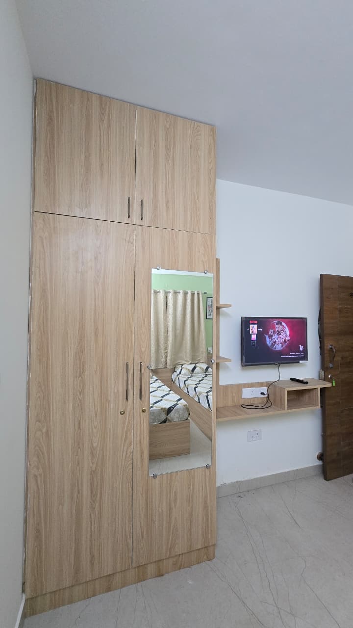 Eden Premium Studio Rooms And Eden Premium Coliving Pg thumbnail 3