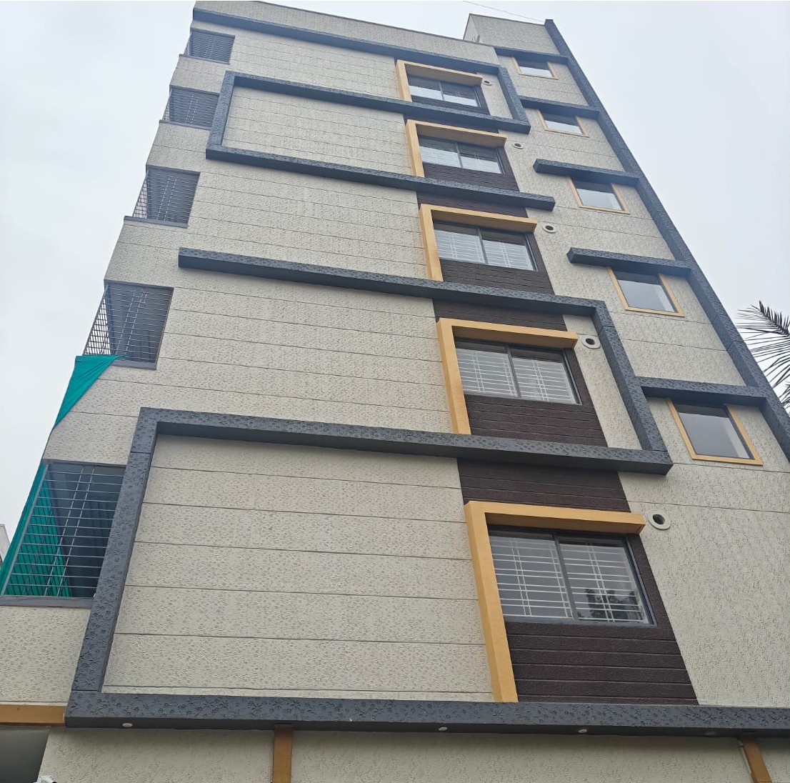 Ekta Homes thumbnail 2