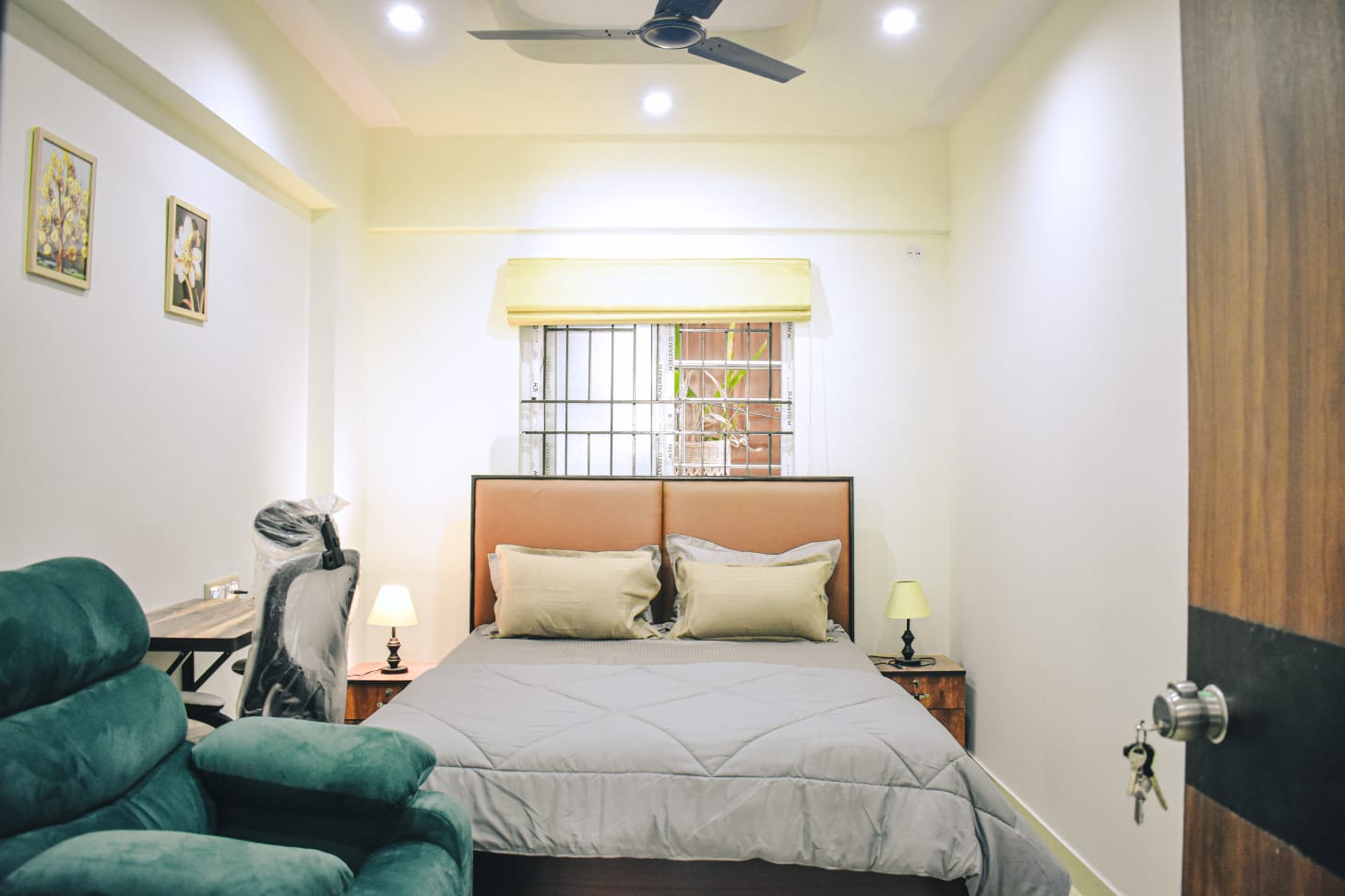 Palmora Premium Gents Pg room in HSR layout Bangalore with premium furnishings and clean interiors — PG photo 1 of 7 Palmora Premium Gents Pg room in HSR layout Bangalore with premium furnishings and clean interiors — PG photo 1 of 7