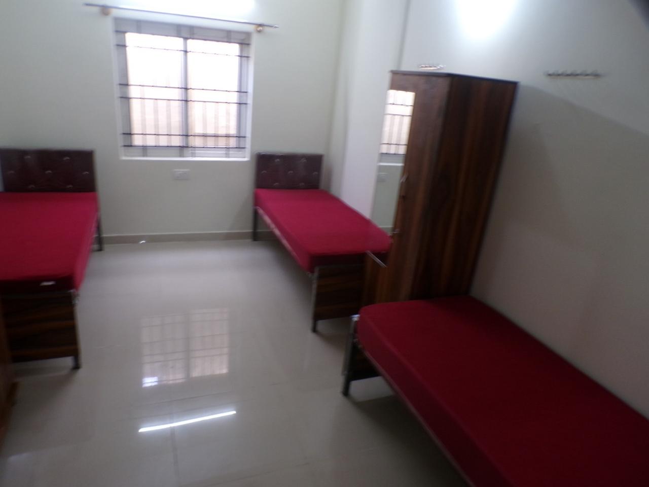 Shree Sudeeksha Coliving Space thumbnail 9
