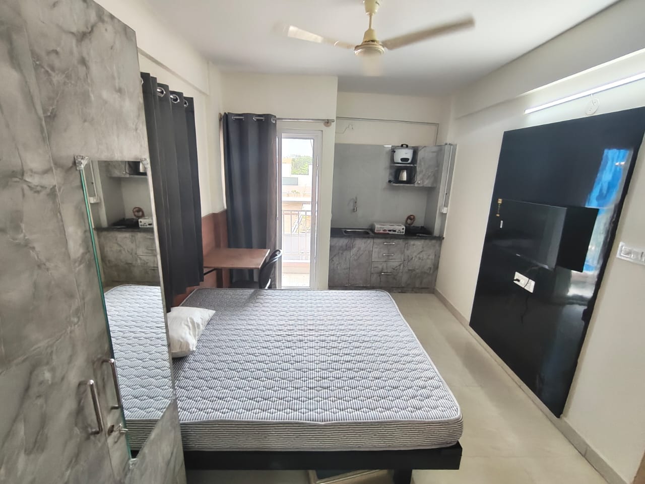 Ekta 1rk Studio Room thumbnail 2
