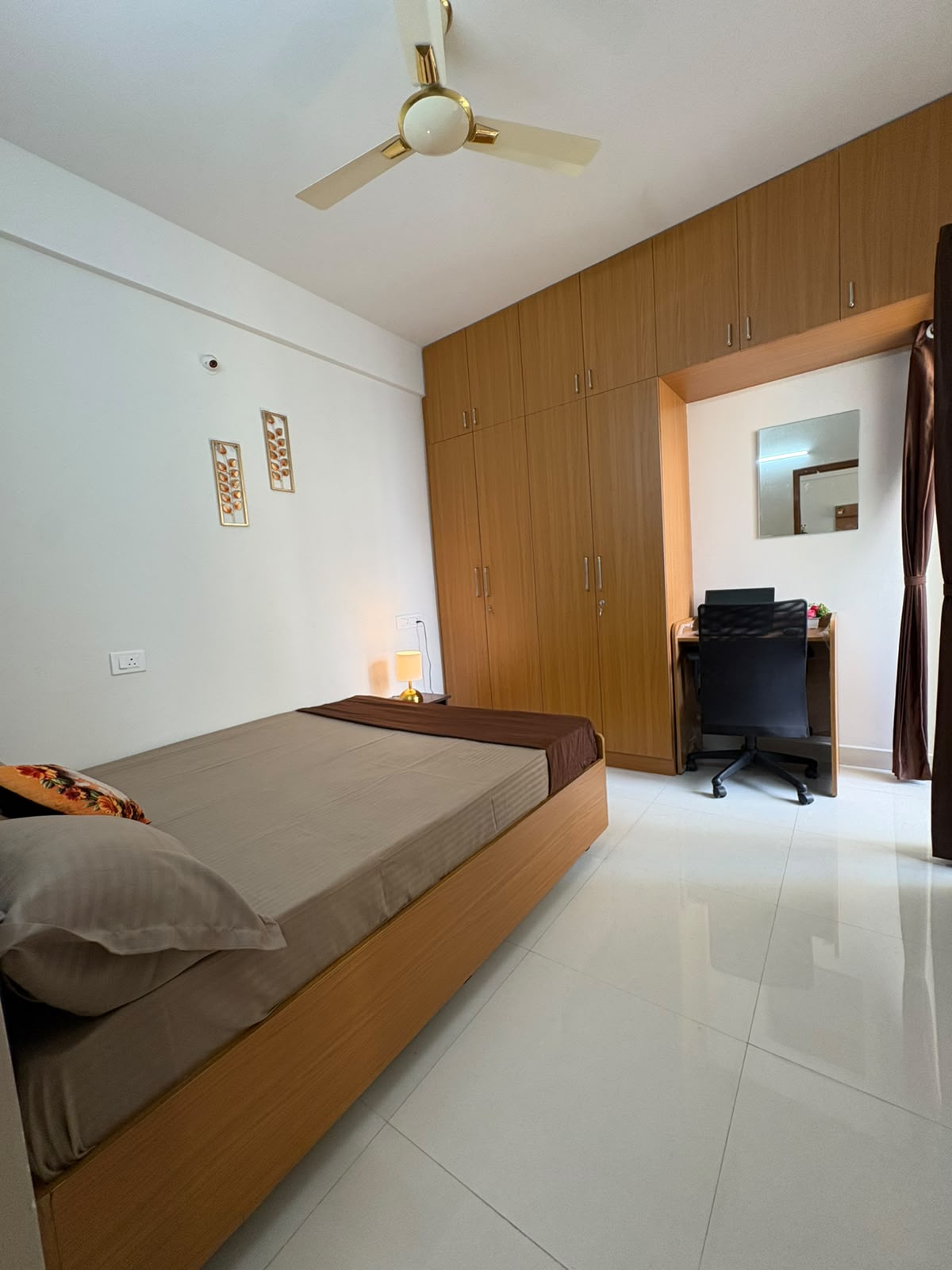 Rentnstay Elegance Homez thumbnail 4