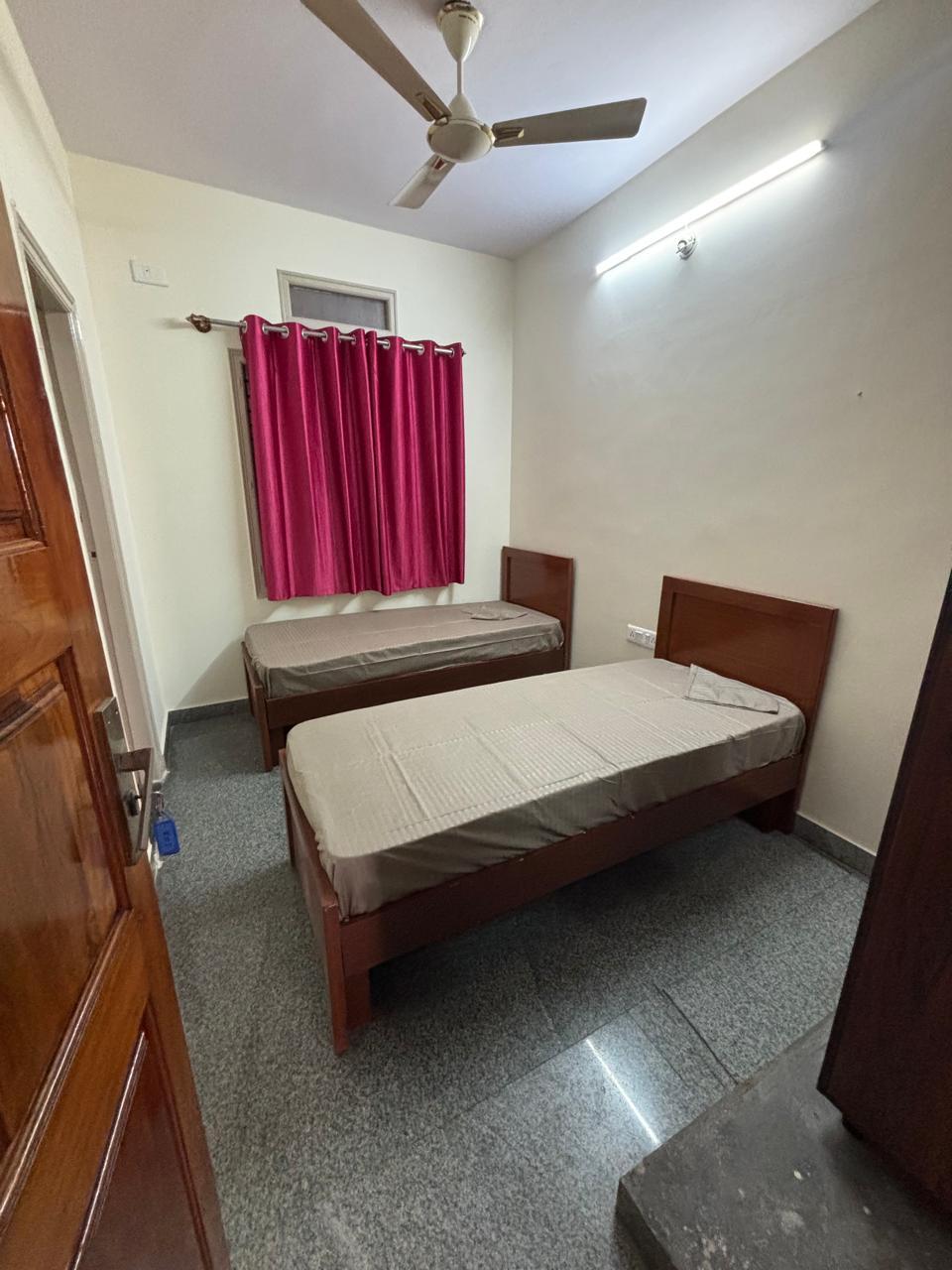 Palmora Gents Pg 2 room in HSR layout Bangalore with premium furnishings and clean interiors — PG photo 1 of 28 Palmora Gents Pg 2 room in HSR layout Bangalore with premium furnishings and clean interiors — PG photo 1 of 28