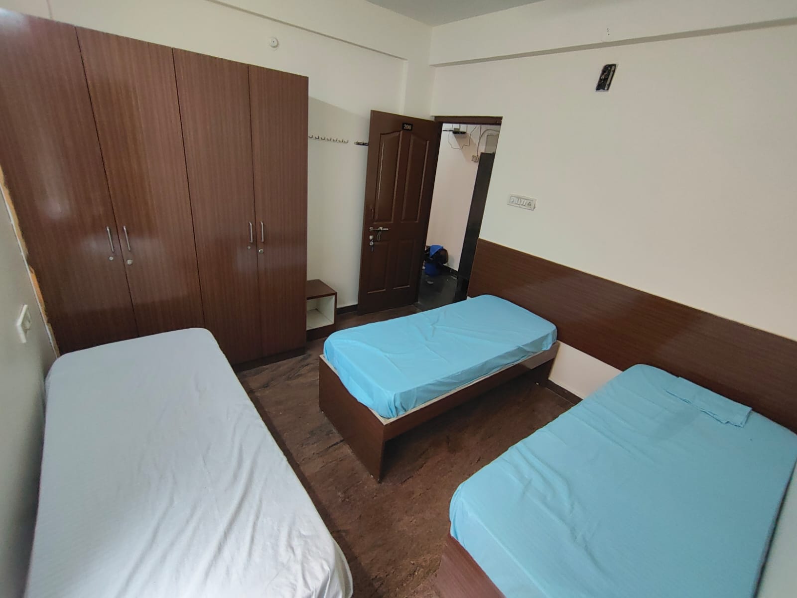 Indoor Coliving Pg thumbnail 11